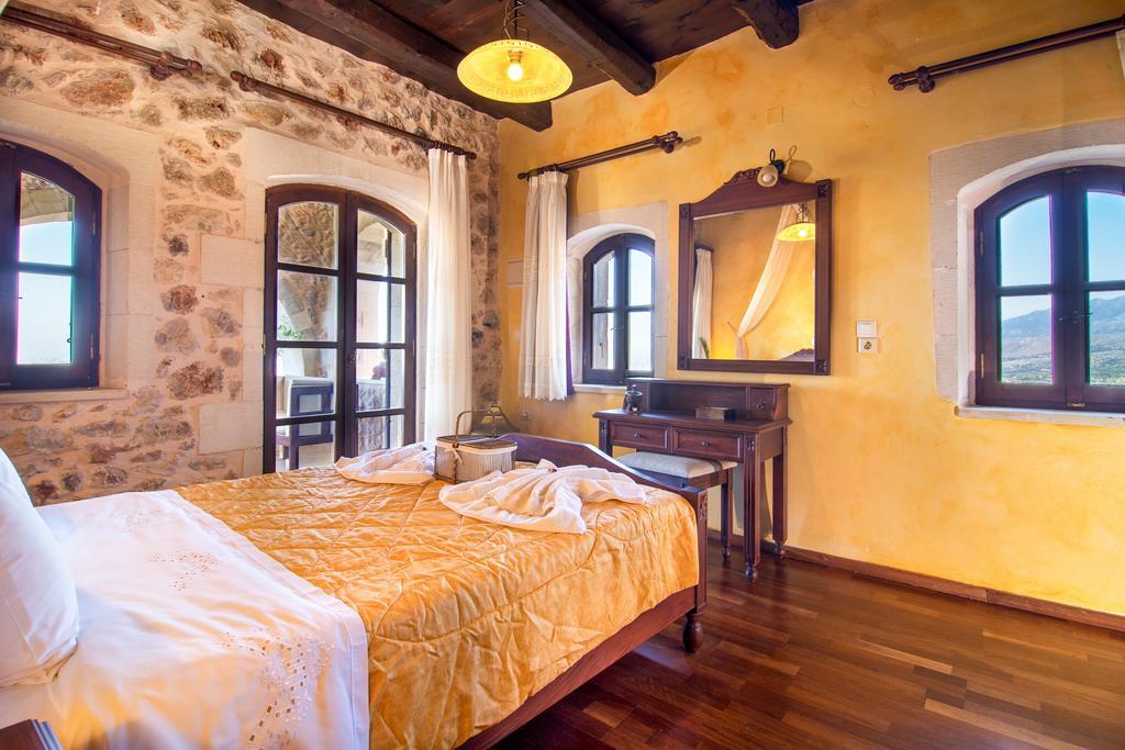Samonas Traditional Villas Room photo