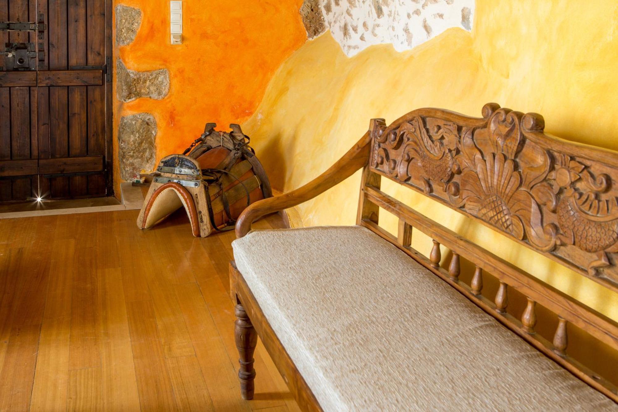Samonas Traditional Villas Room photo