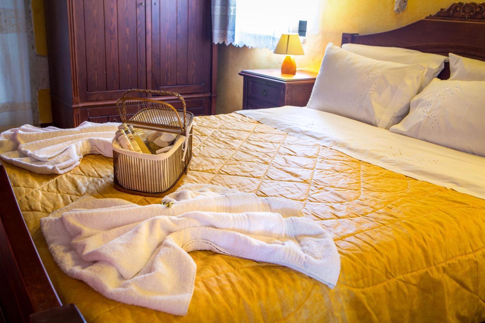 Samonas Traditional Villas Room photo